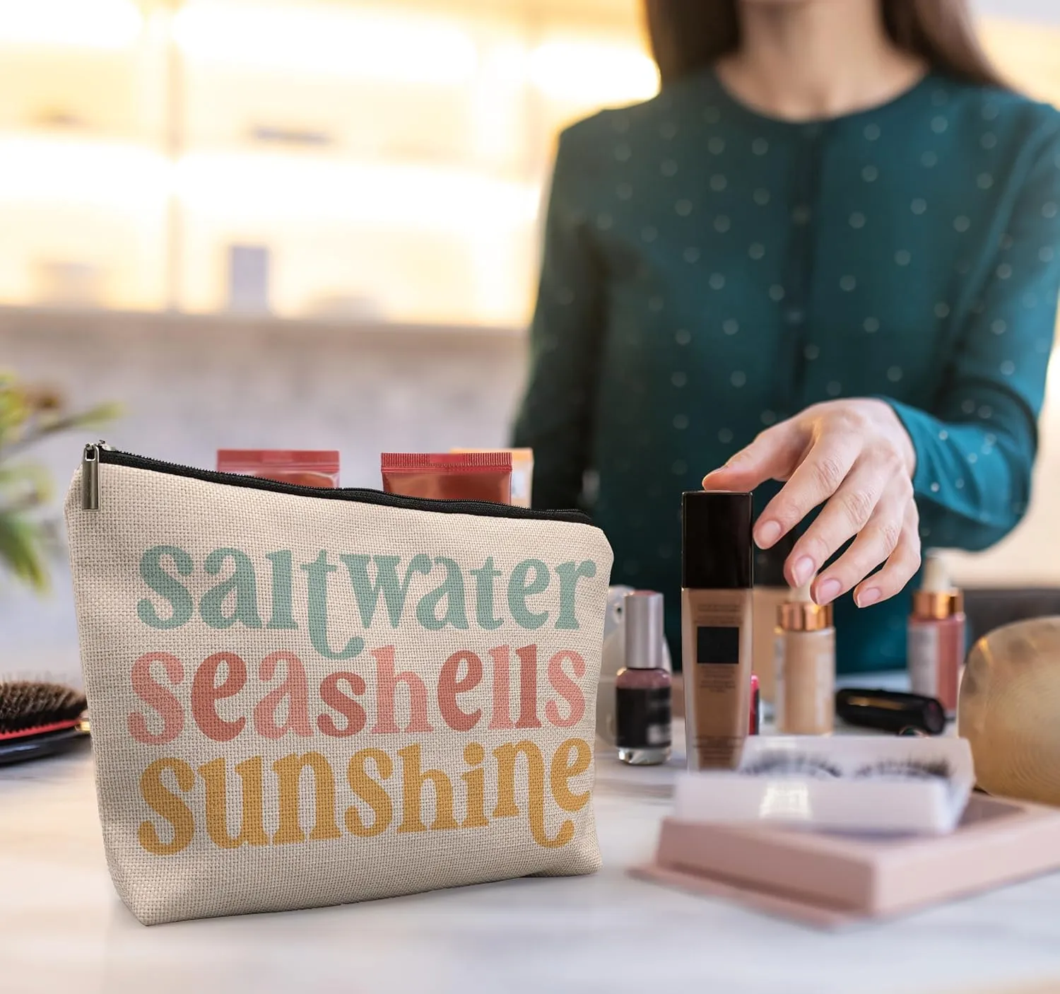 Beach Makeup Bag,Sunscreen Summer Travel Makeup Pouch,Saltwater Seashells Sunshine Travel Cosmetic Zipper Bags for Women,Beach Gifts for Women