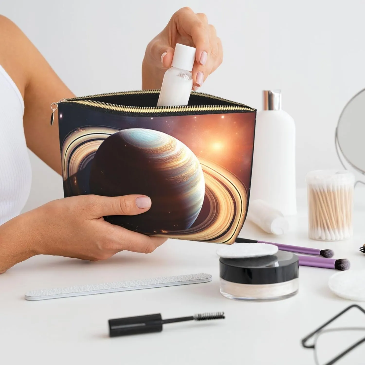 Makeup Bag for Women Saturn Ring Travel Cosmetic Bag Large Capacity Portable Makeup Organizer Bags PU Leather Waterproof Toiletry Bag Cute Aesthetic Zipper Makeup Pouch