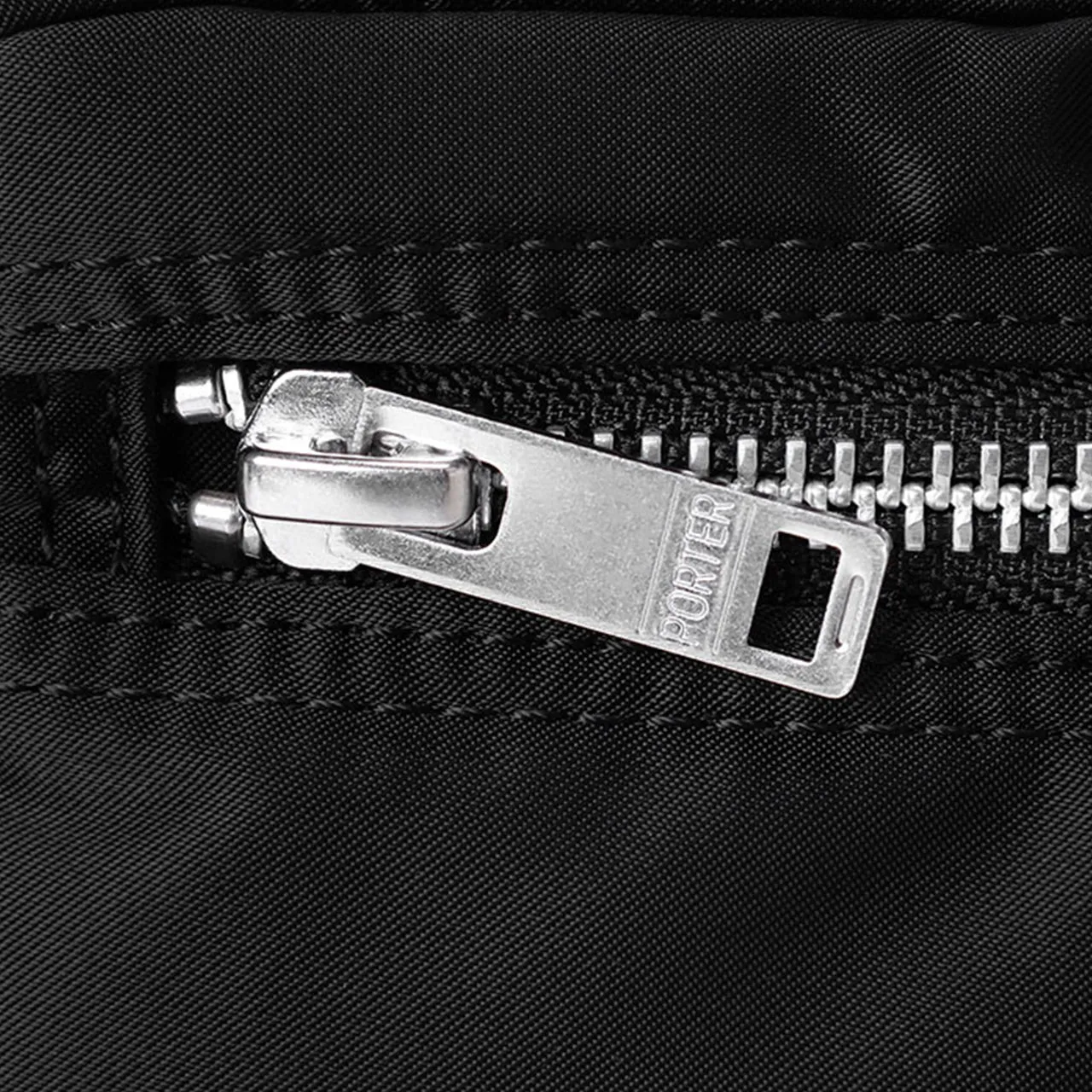 porter by yoshida tanker pouch (black)