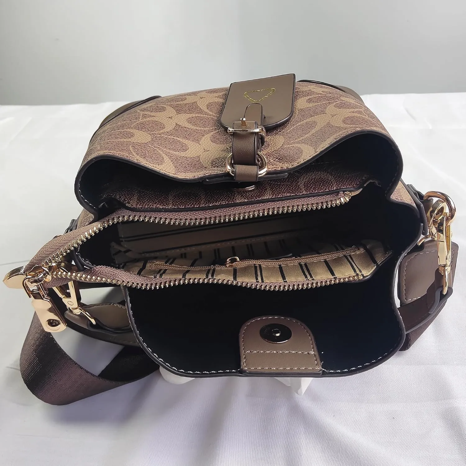 Small Crossbody Bags for Women - Artificial Leather Purse Handbag - Fashion Design - Golden Buckle